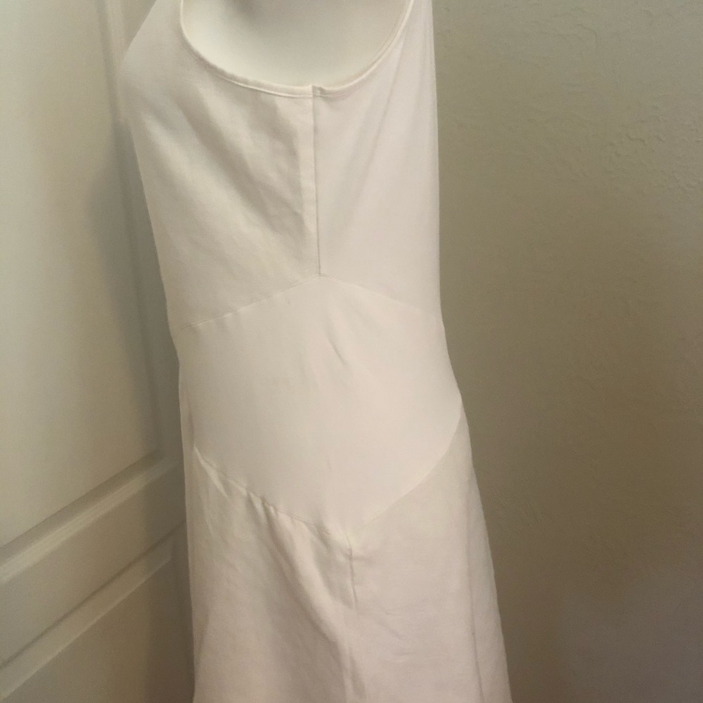The Perfect Sundance White Linen Dress - Picture 8 of 9